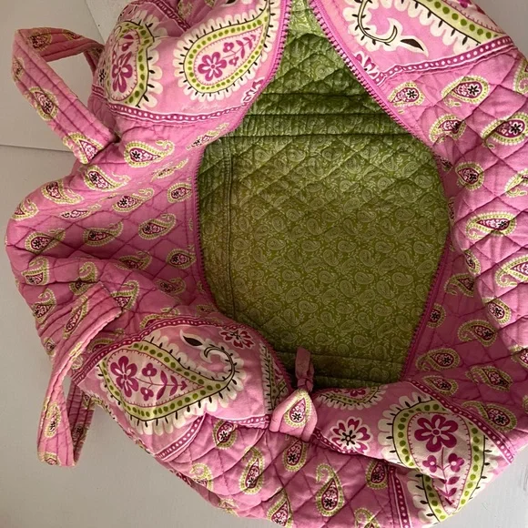 Vera Bradly small duffle 
MADE IN THE USA - Picture 3 of 5